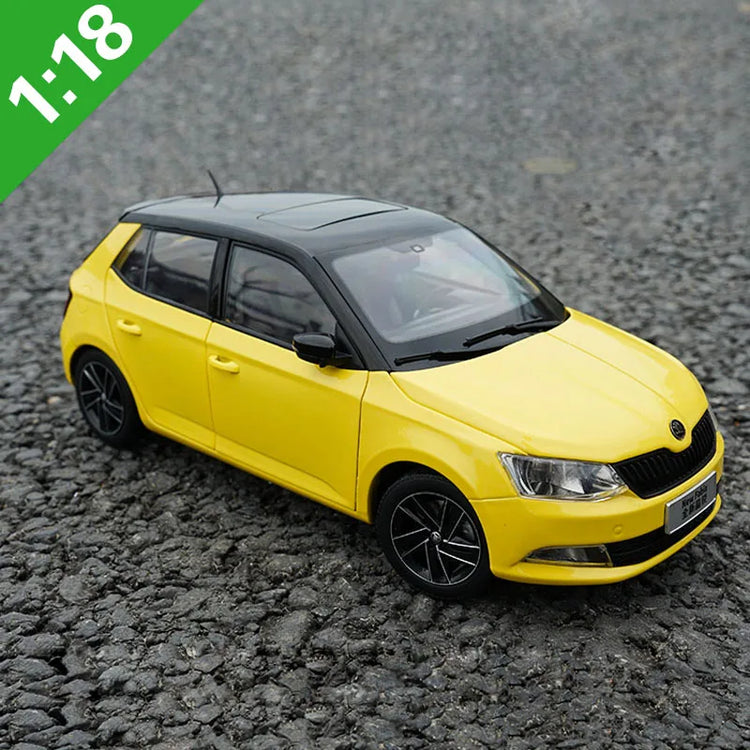 skoda gift card, skoda toy car, promo toy car, model car gift, premium x model car118 Scale Skoda Octavia 2021 Diecast Model